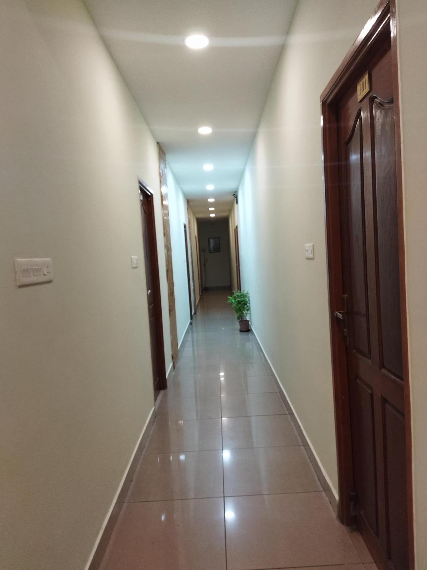 Chaplin Hotel Pondicherry Esterno foto