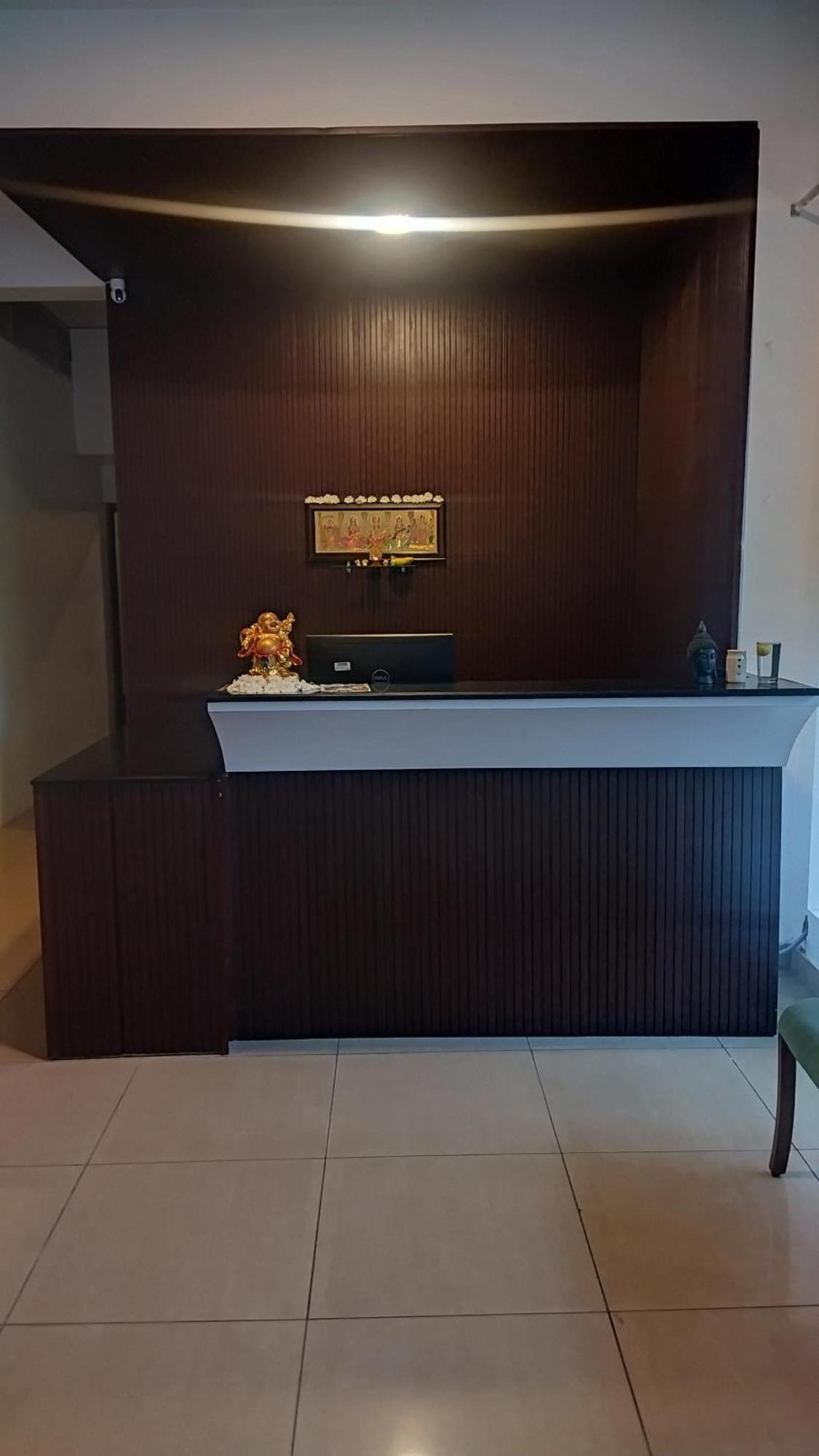 Chaplin Hotel Pondicherry Esterno foto