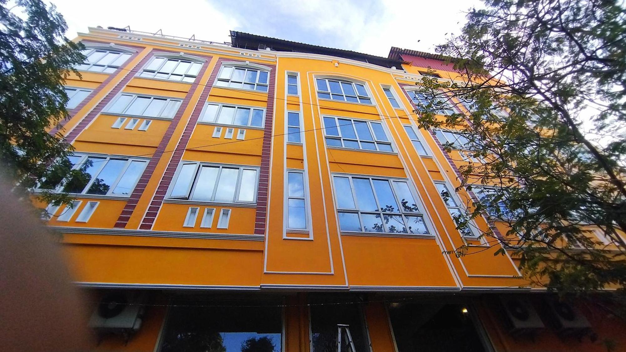 Chaplin Hotel Pondicherry Esterno foto