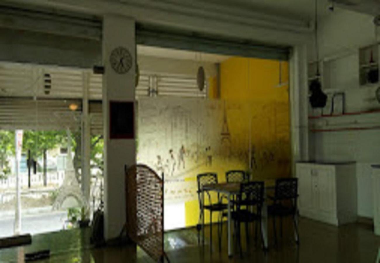 Chaplin Hotel Pondicherry Esterno foto