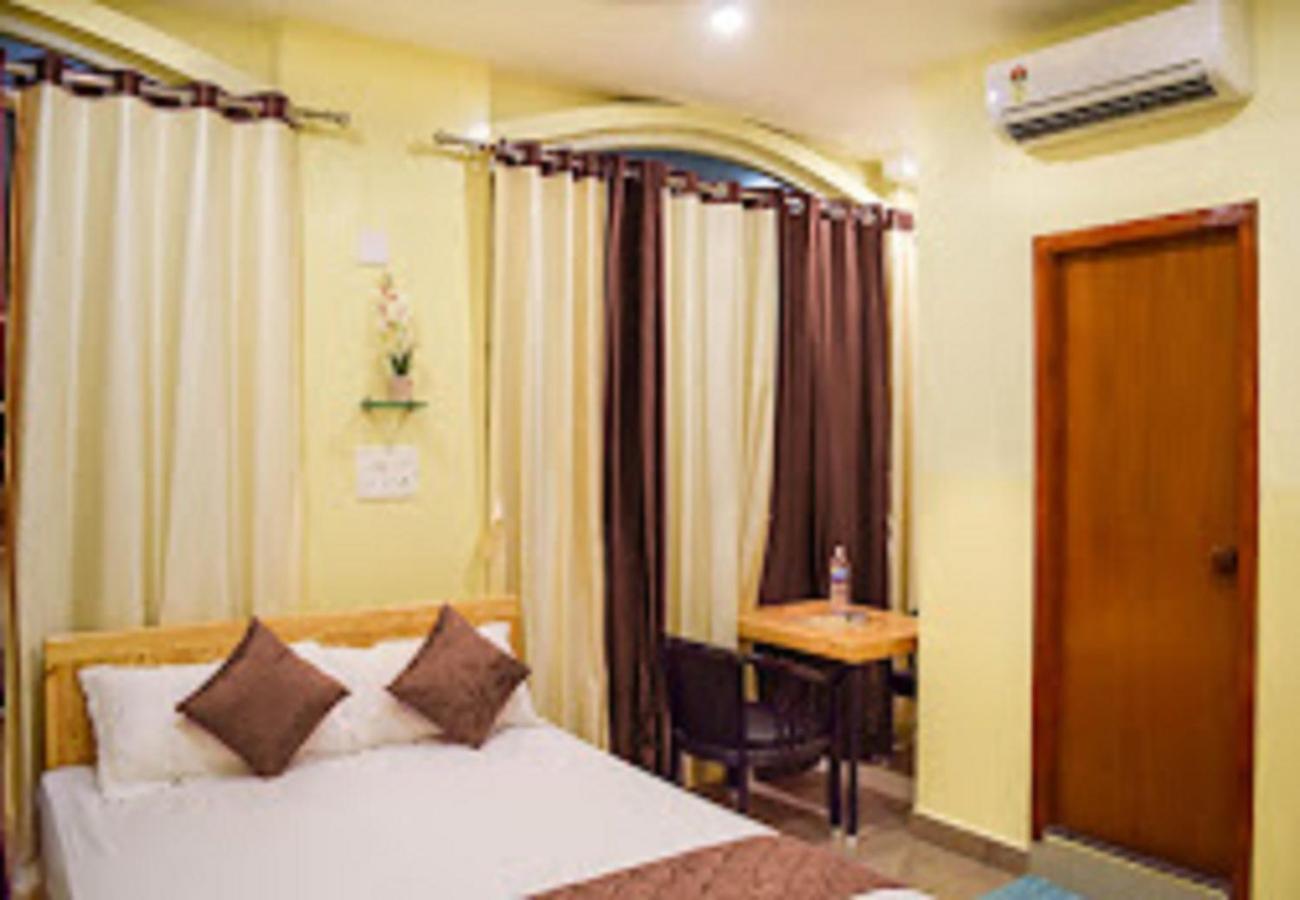 Chaplin Hotel Pondicherry Esterno foto