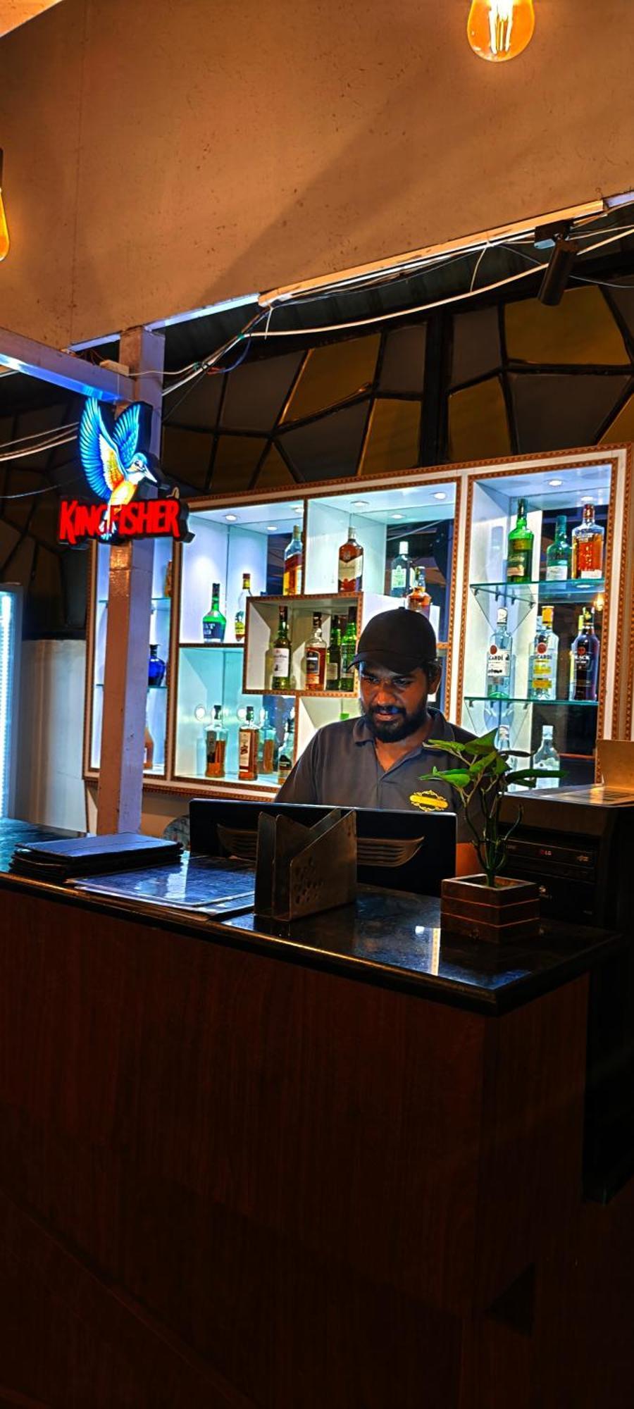Chaplin Hotel Pondicherry Esterno foto